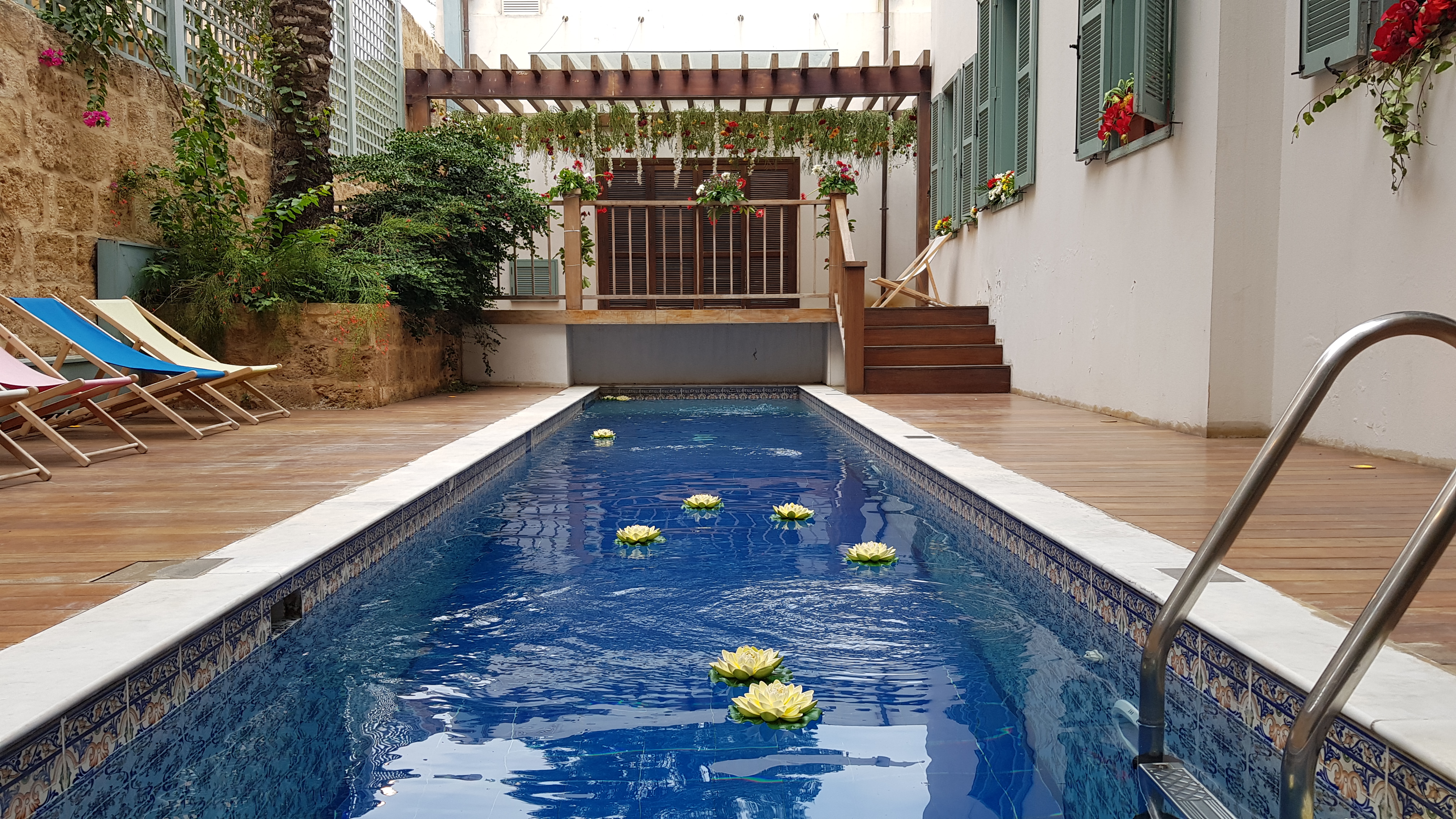 Outdoor Swimming Pool, Via Mina Hotel